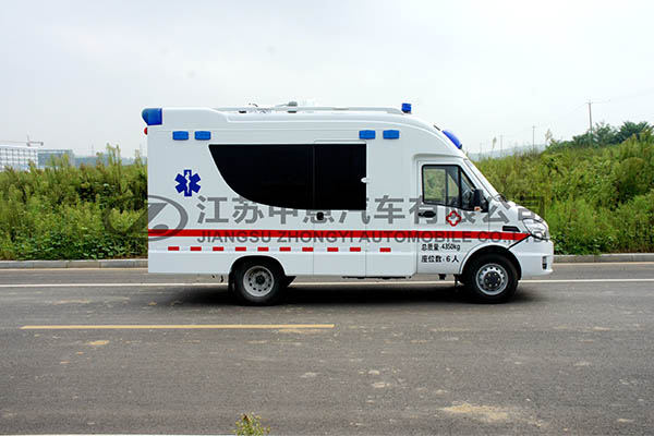 中意SZY5045XJHN依维柯宝迪方舱救护车