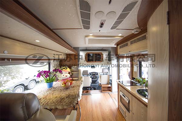 中意SZY5045XLJN5双拓展依维柯C型房车