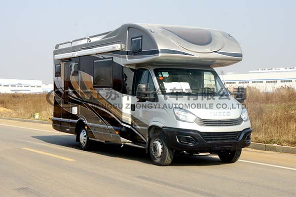 中意SZY5060XLJN依维柯三扩展房车