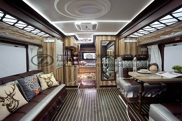 中意SZY5060XLJN依维柯三扩展房车