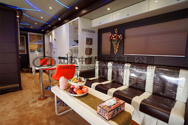 中意SZY5220XLJ红岩房车