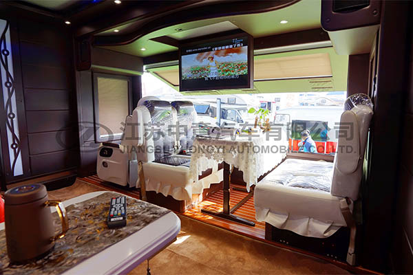 中意SZY5220XLJ红岩房车