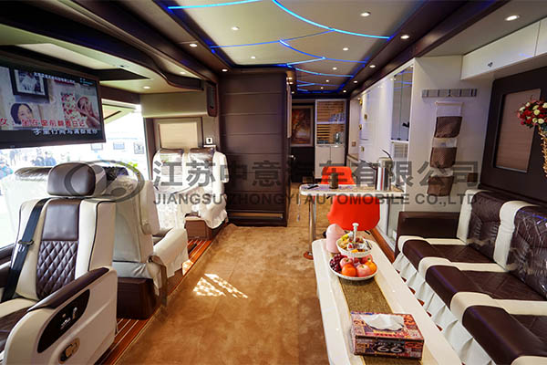 中意SZY5220XLJ红岩房车