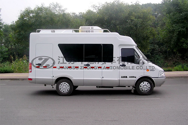 电视转播车的总体设计