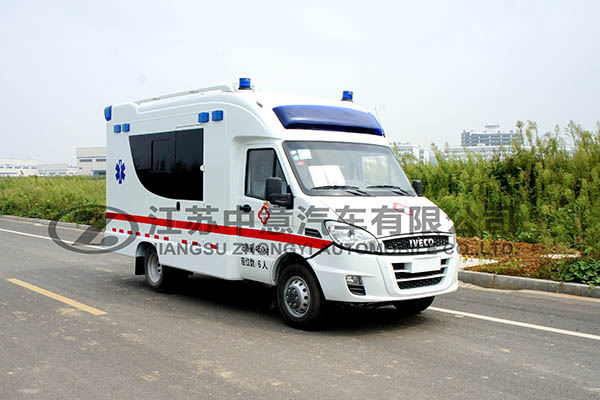 依维柯救护车