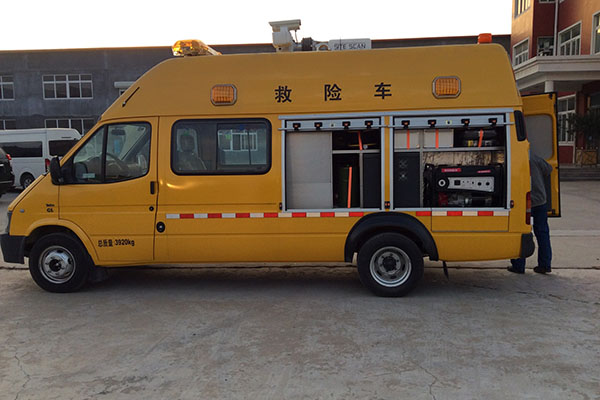 抢险车