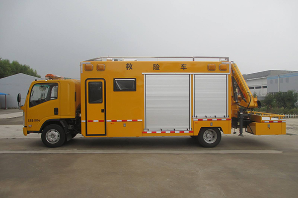 抢险车